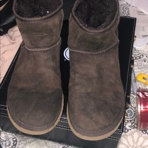 Used ankle height brown uggs